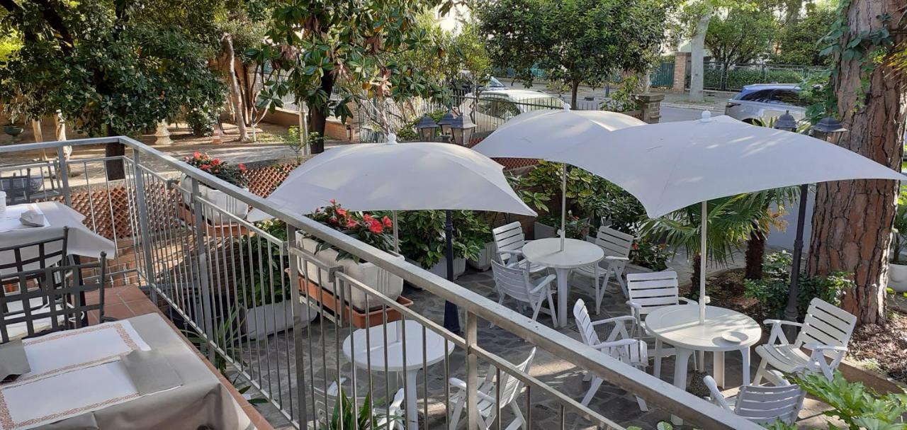 Hotel Garnì Anna Cervia Buitenkant foto