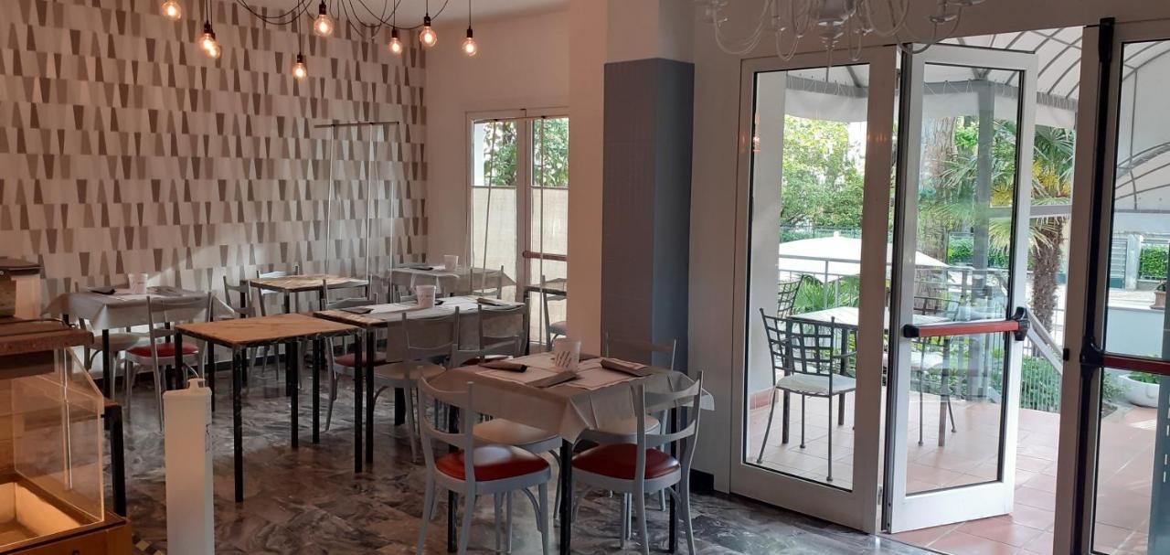 Hotel Garnì Anna Cervia Buitenkant foto