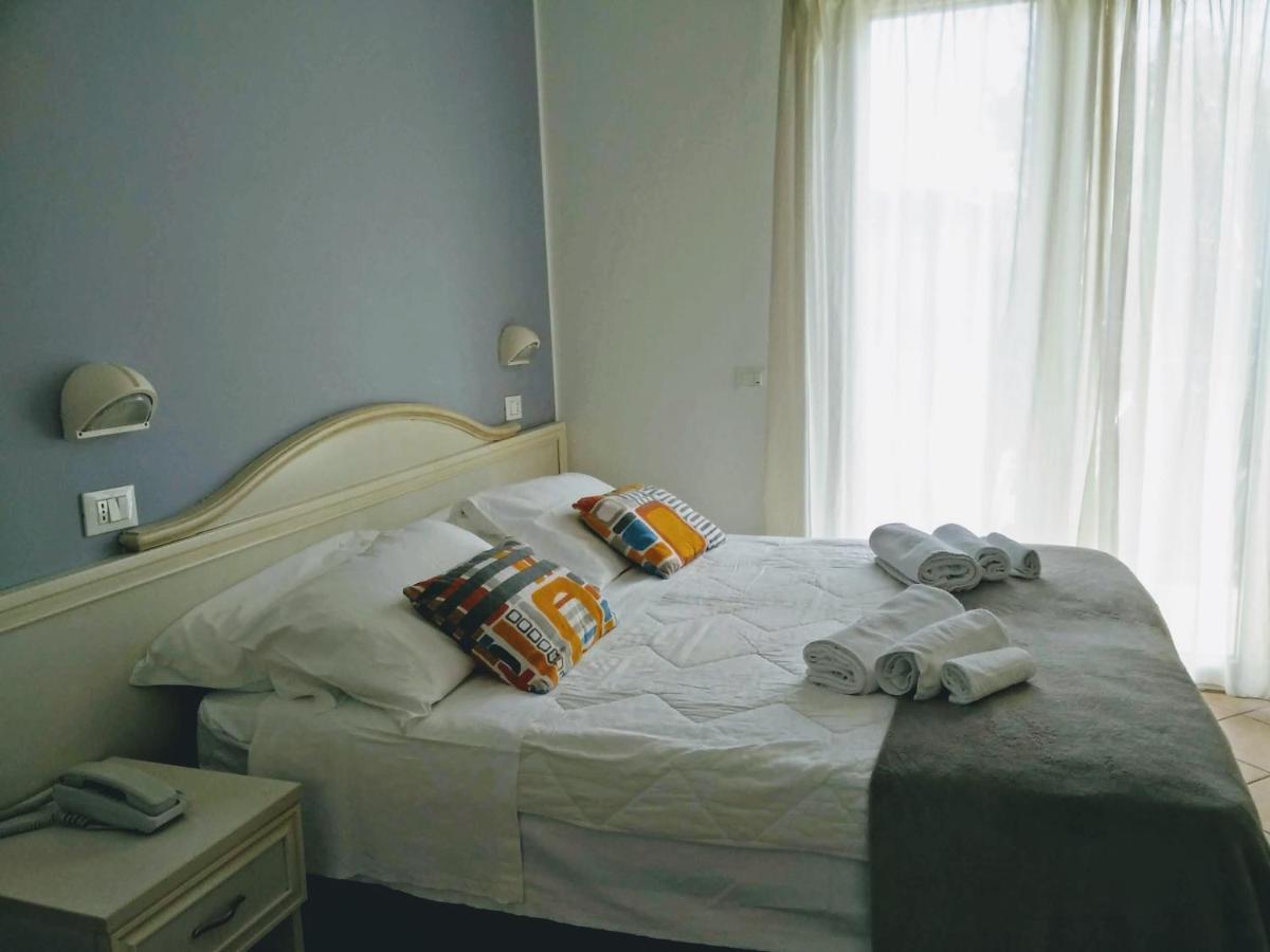 Hotel Garnì Anna Cervia Buitenkant foto