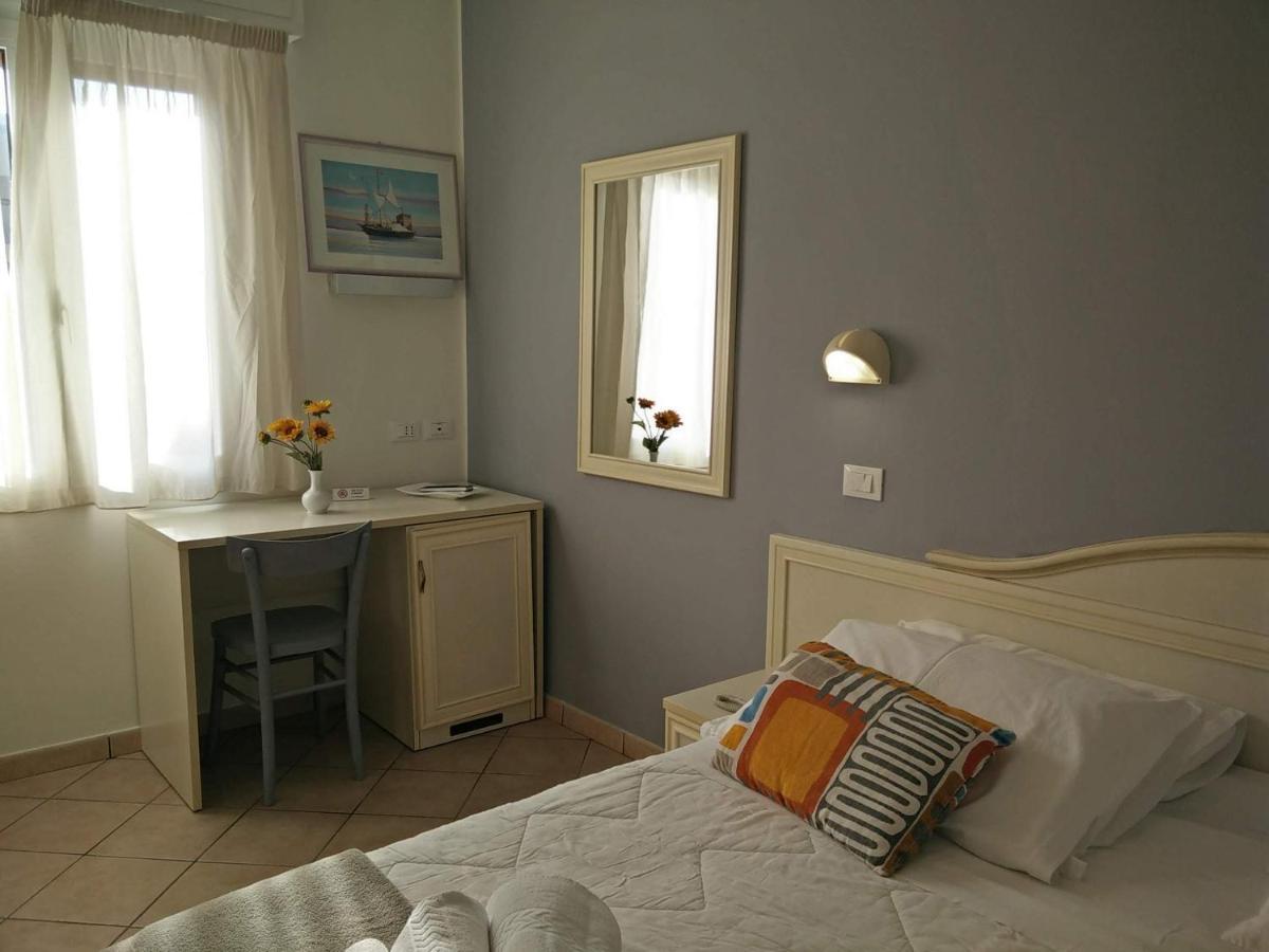 Hotel Garnì Anna Cervia Buitenkant foto