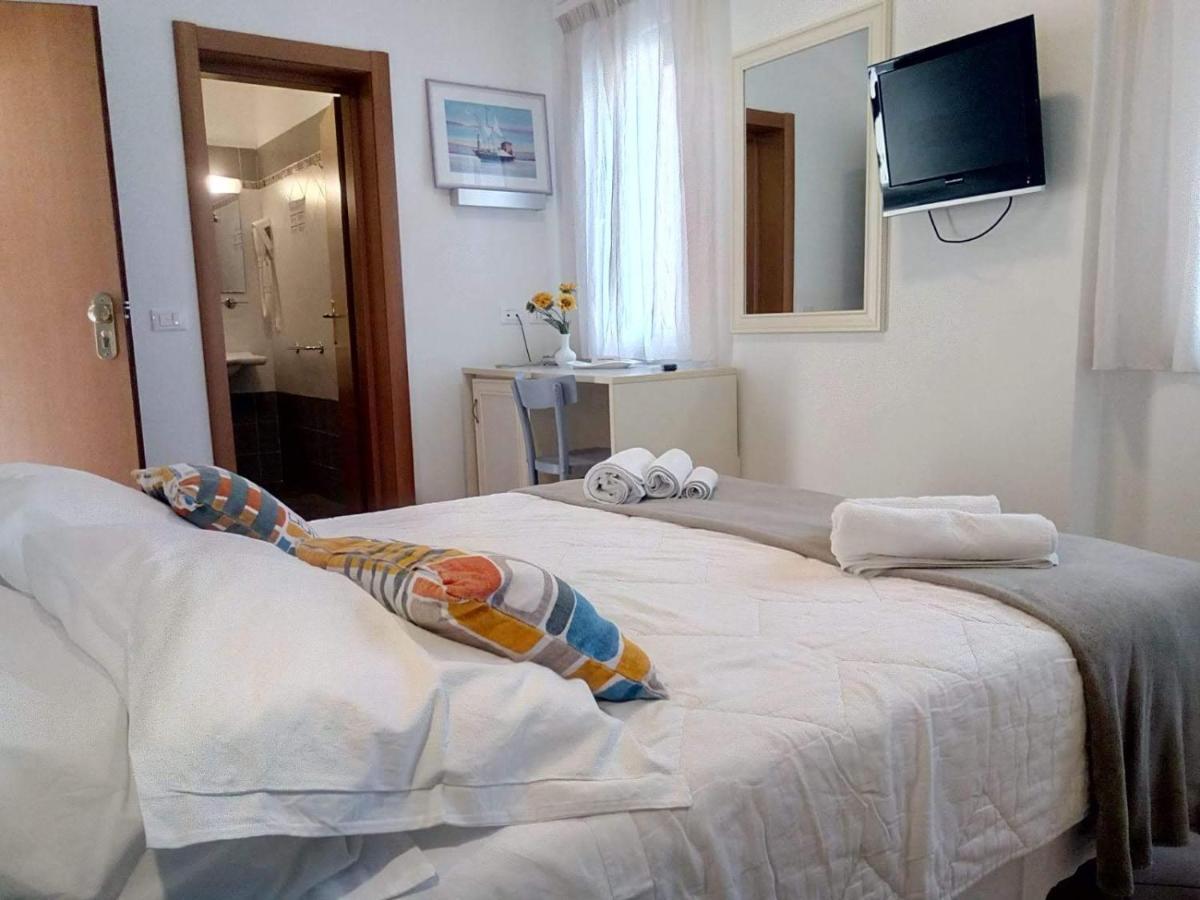 Hotel Garnì Anna Cervia Buitenkant foto
