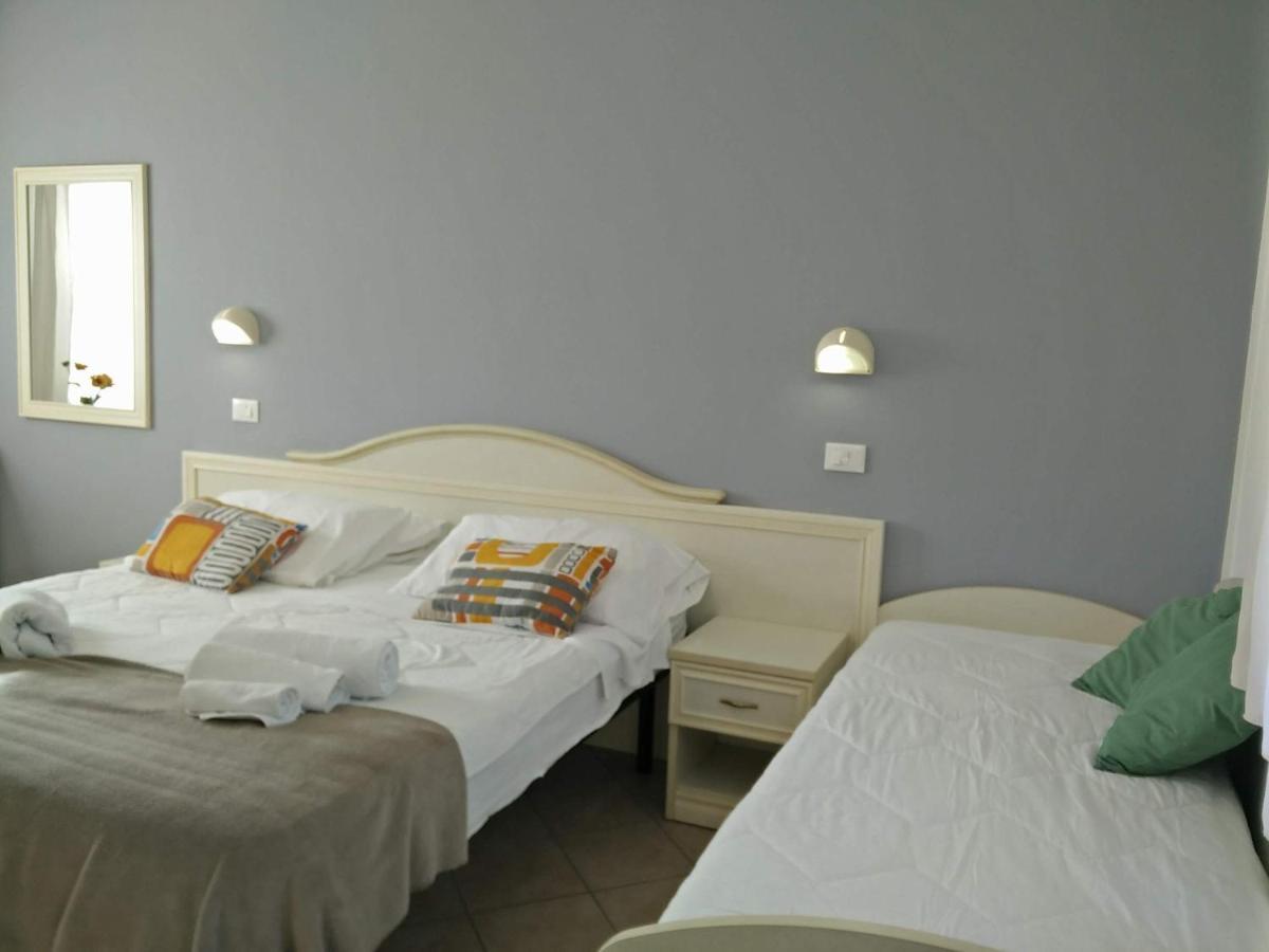 Hotel Garnì Anna Cervia Buitenkant foto